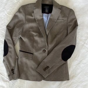 Woman’s Tweed Blazer